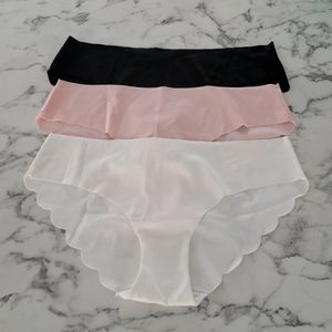 3 Pack Scallop Seamless Panty Set - BRAND NEW